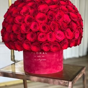NO. 559 - LUXURY RED ROSES