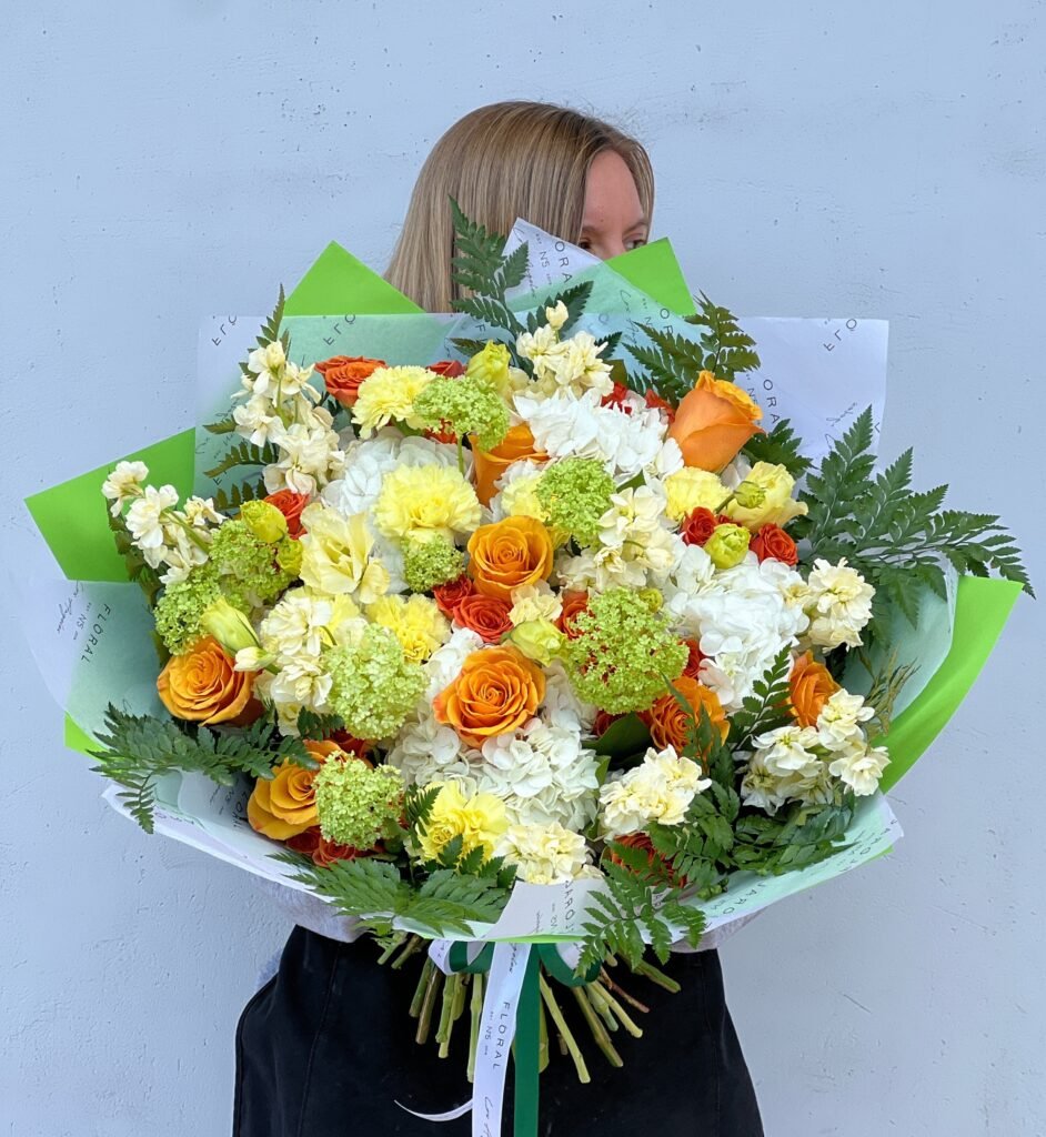 NO. 931 – ORANGE & GREEN BOUQUET