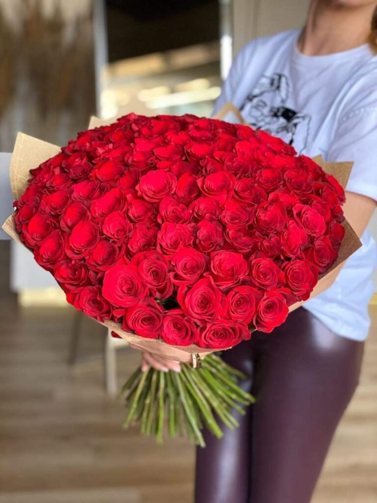 NO.120 – RED ROSES BOUQUET IN THE PAPER WRAP