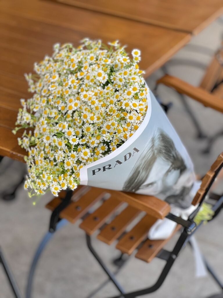 NO.142 – Luxury Chamomile bouquet