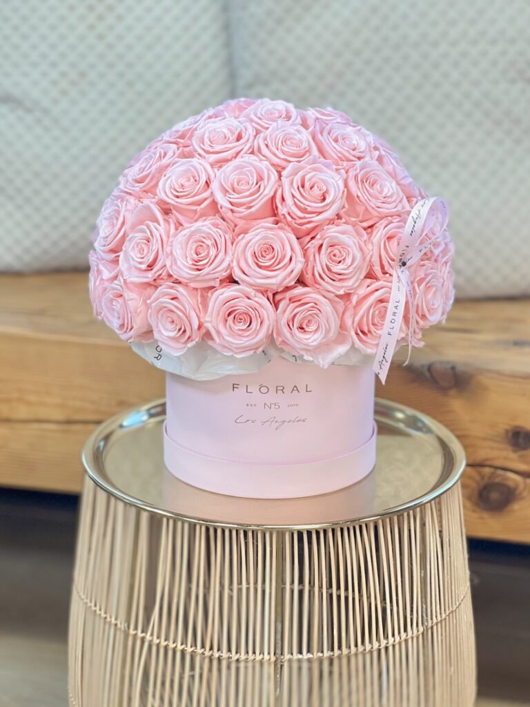 NO.222 – 50 Light pink Eternal roses