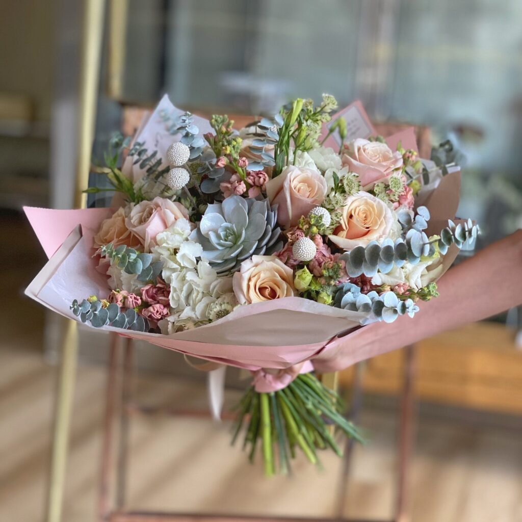 NO.29 – SUCCULENTS & ROSES