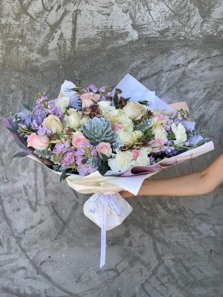 NO.30 – MIXED BOUQUET IN VIOLET SHADES